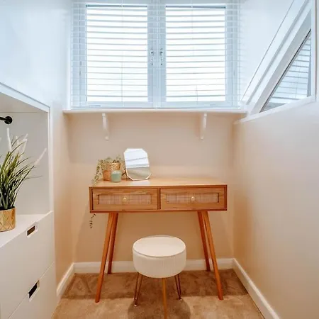 Townhouse, Stylish 3-bed, Parking And Wifi Harrogate