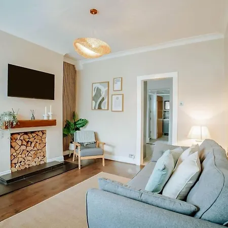 Townhouse, Stylish 3-bed, Parking And Wifi Hébergement de vacances Harrogate