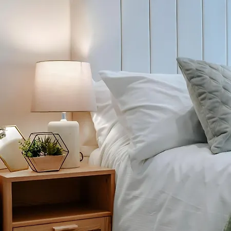 Townhouse, Stylish 3-bed, Parking And Wifi * Harrogate