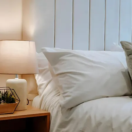 Townhouse, Stylish 3-bed, Parking And Wifi Harrogate