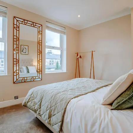 Townhouse, Stylish 3-bed, Parking And Wifi Hébergement de vacances Harrogate