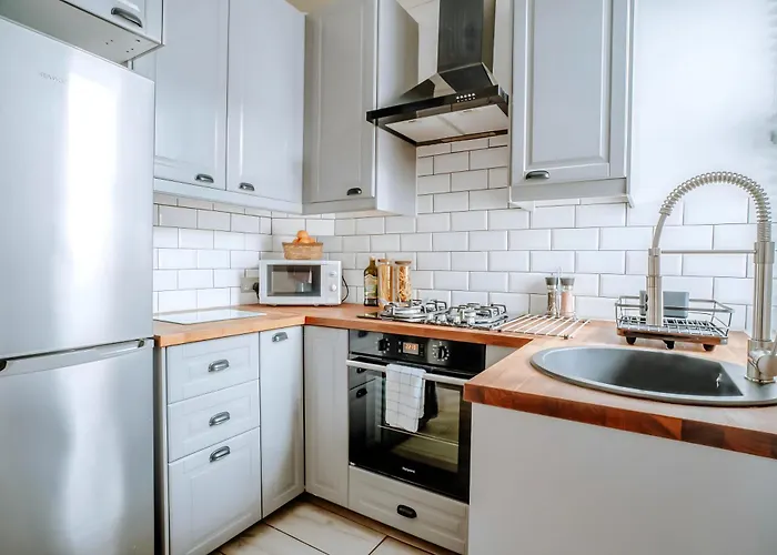 Townhouse, Stylish 3-bed, Parking And Wifi Casa de Férias