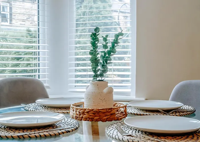 Townhouse, Stylish 3-bed, Parking And Wifi Casa de Férias Harrogate