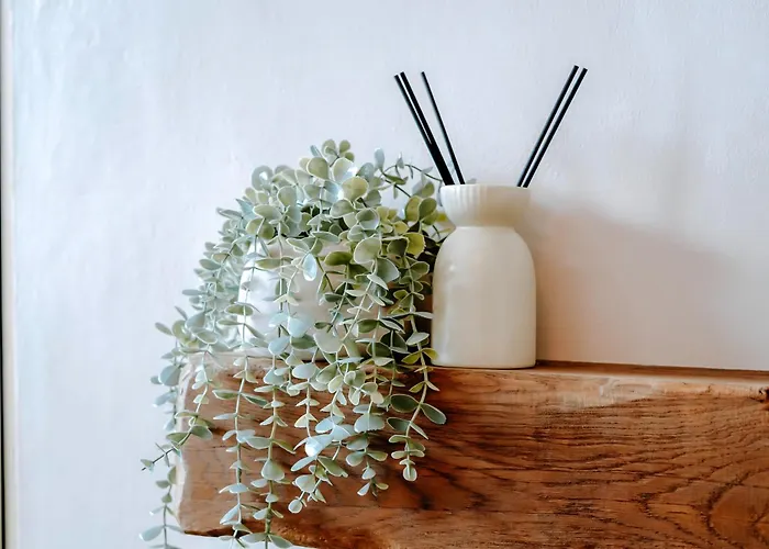 Townhouse, Stylish 3-bed, Parking And Wifi Casa de Férias