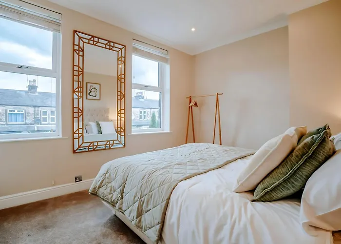 Townhouse, Stylish 3-bed, Parking And Wifi Casa de Férias Harrogate