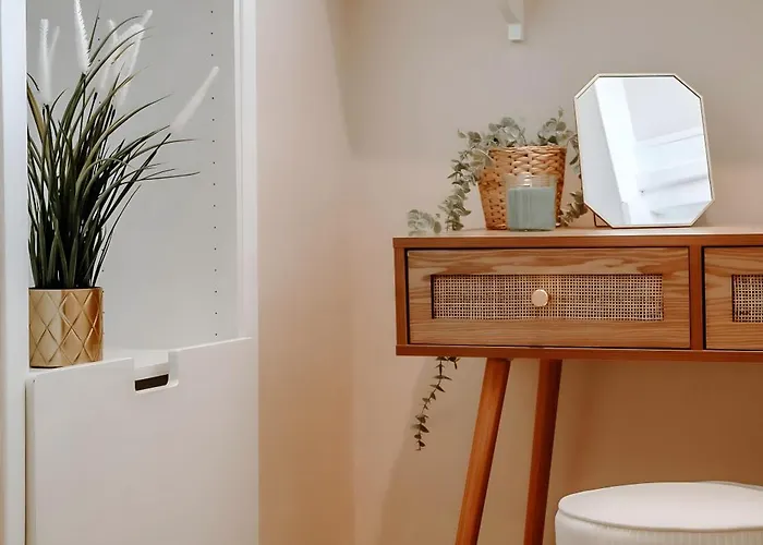 Casa de Férias Townhouse, Stylish 3-bed, Parking And Wifi