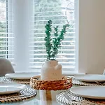 3 Bed | Walk To Convention Centre | Parking Casa vacanze Harrogate